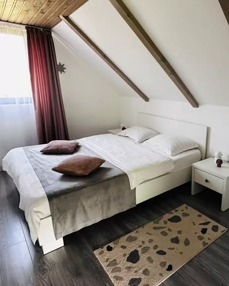 Cabană cu ciubăr