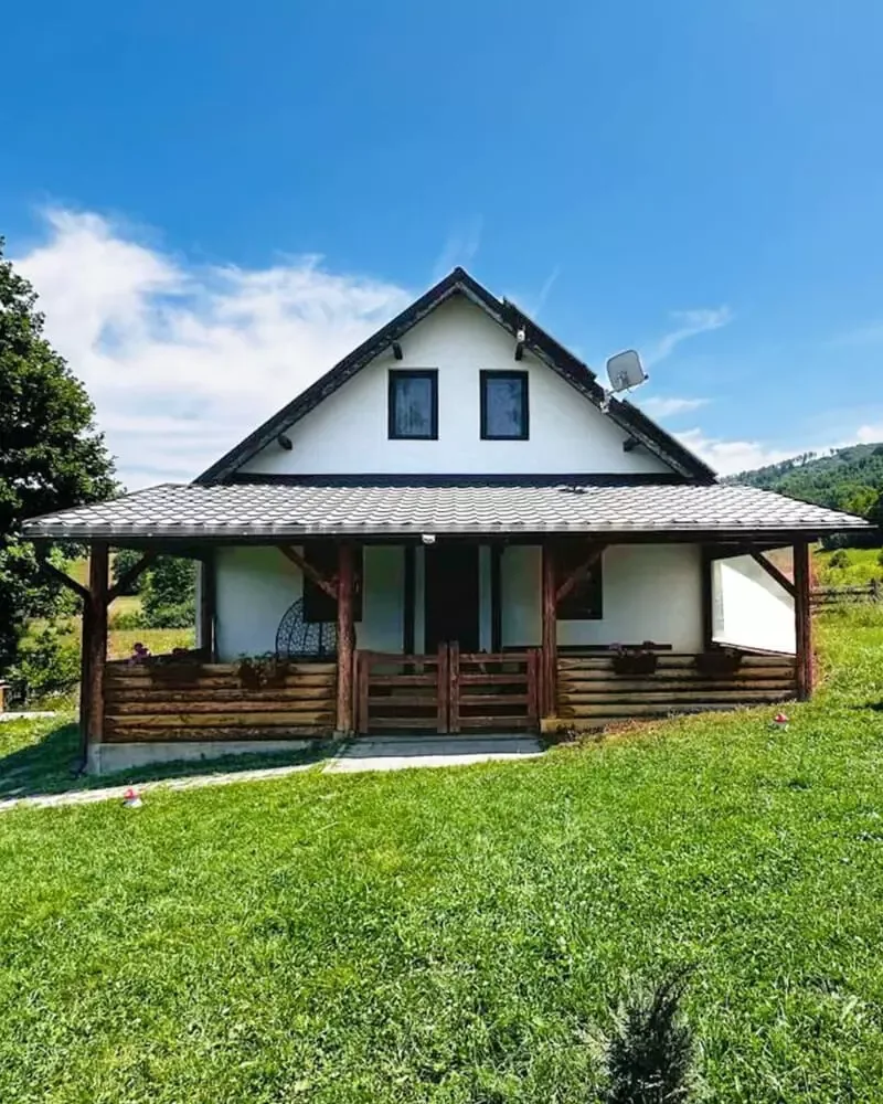 Cabană cu ciubăr