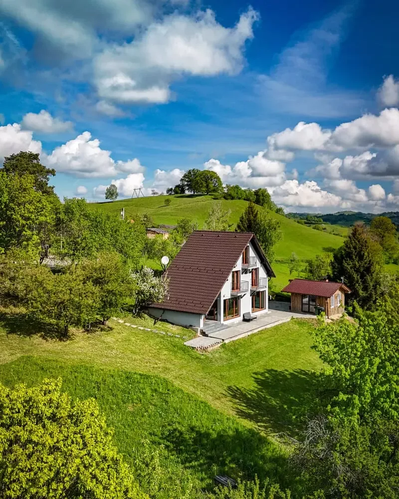 Hill House – Poiana Mărului