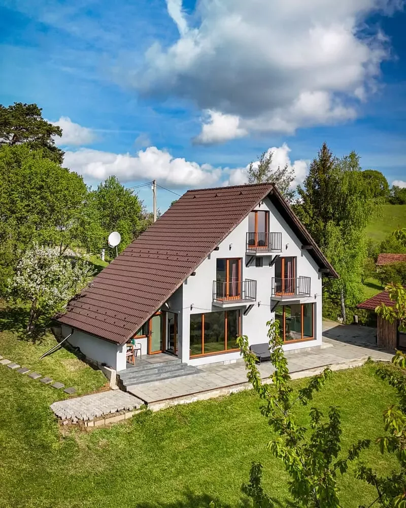 Hill House – Poiana Mărului